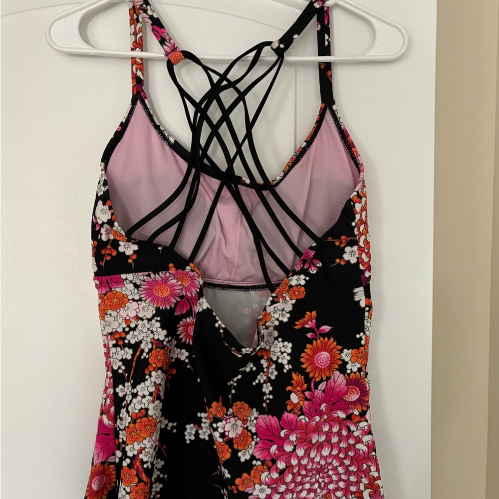 Floral Purple and Blue Spaghetti Strap Tankini Tops - Picture 4 of 10